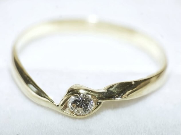 Anillo con Brillante